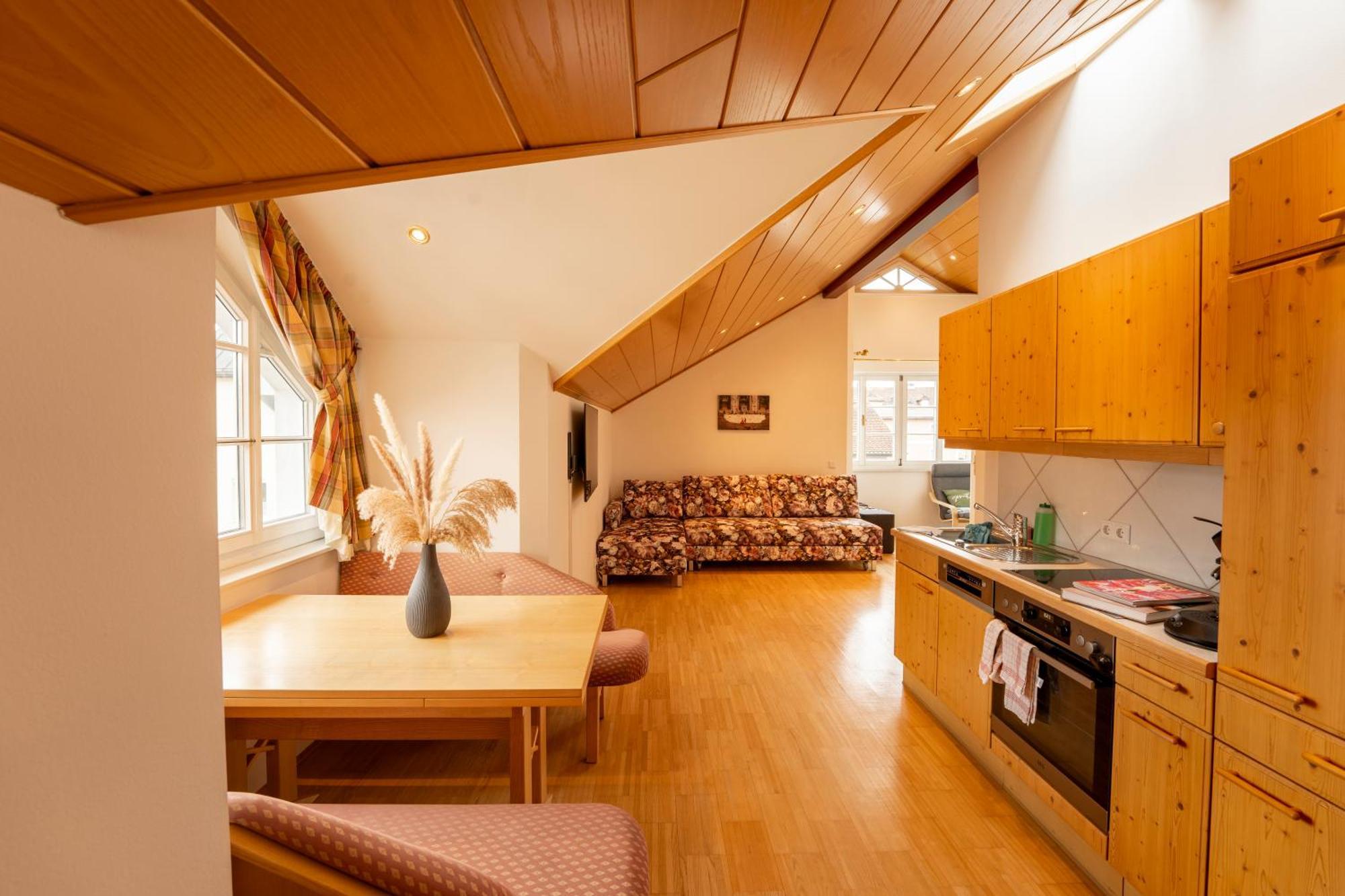 Holiday Apartments By Das Gruene Hotel Zur Post - 100 % Bio & Villa Ceconi Salzburgo Exterior foto